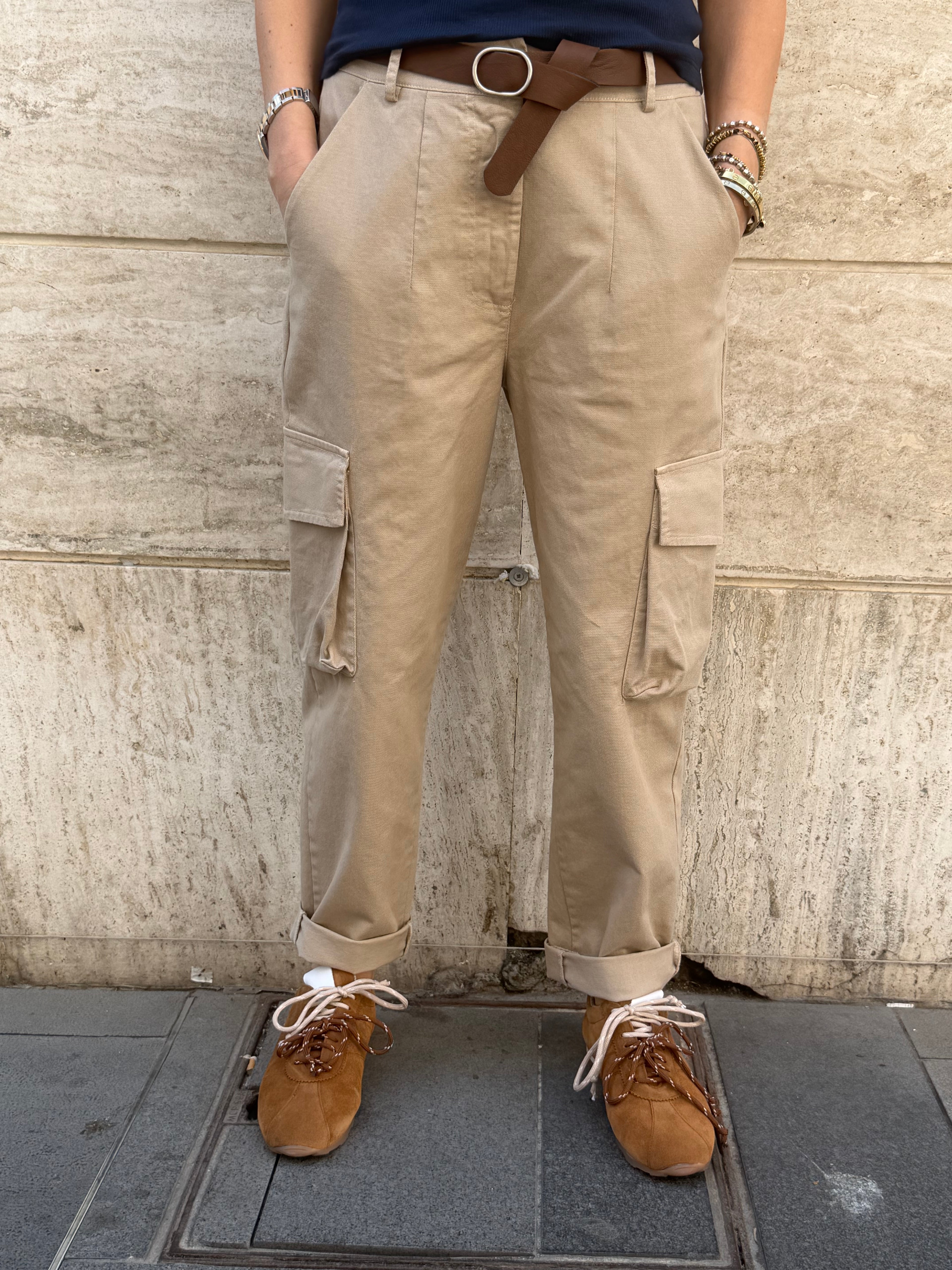 Pantalone con elastico con tasconi