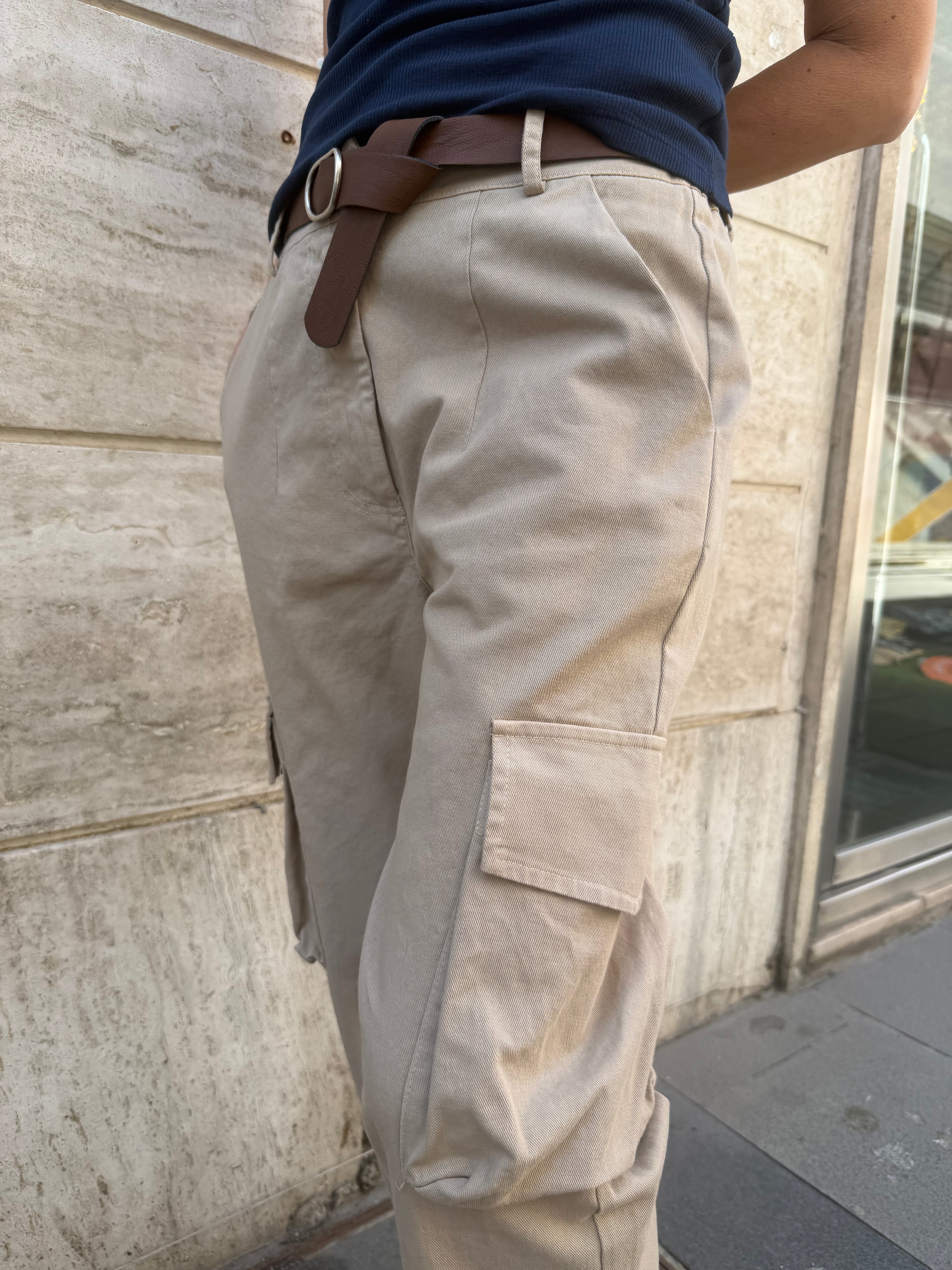 Pantalone con elastico con tasconi