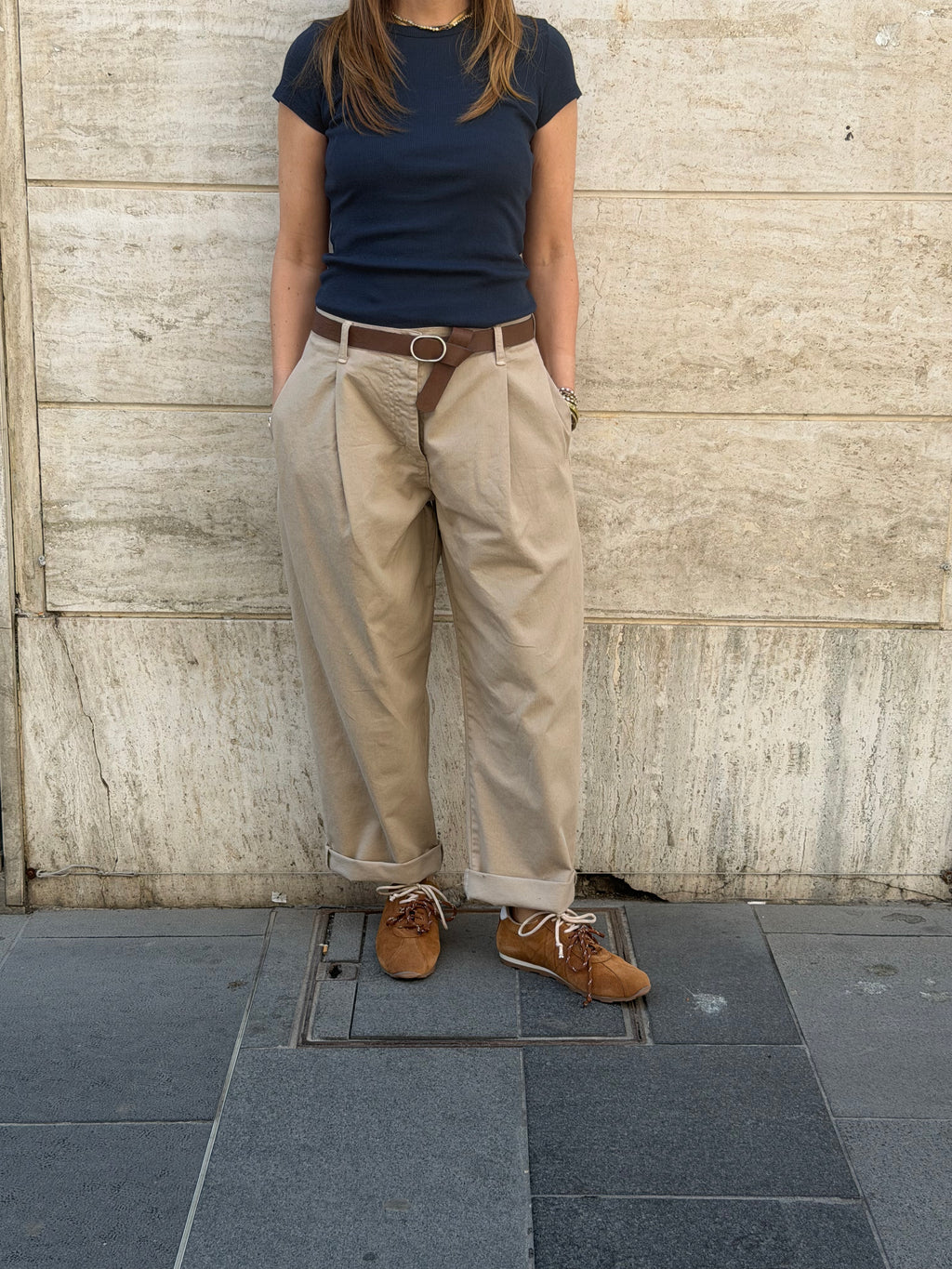 Pantalone largo+cinta.